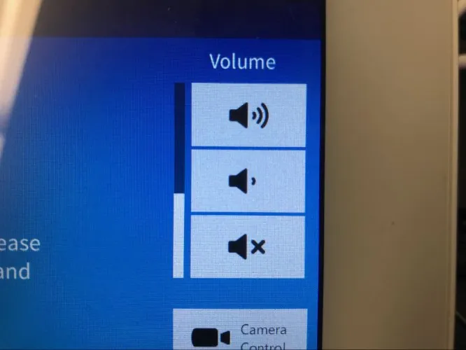 Volume controllers with audio level for 1/3.